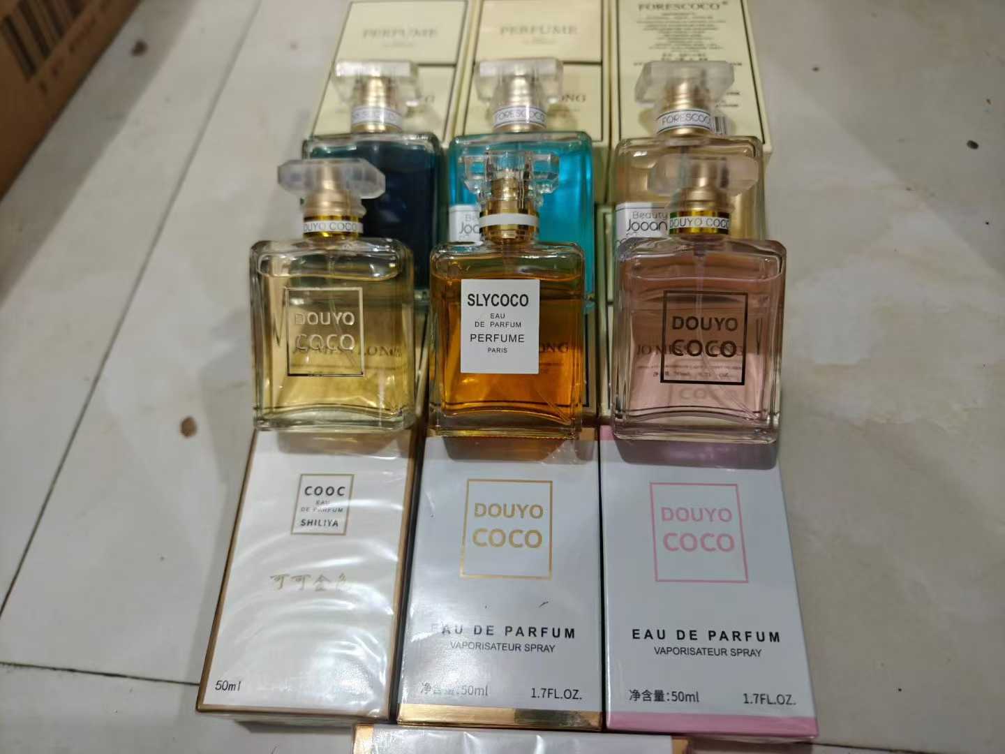 50毫升香水20000瓶，清货2.4元一瓶，对路的砸单过来
